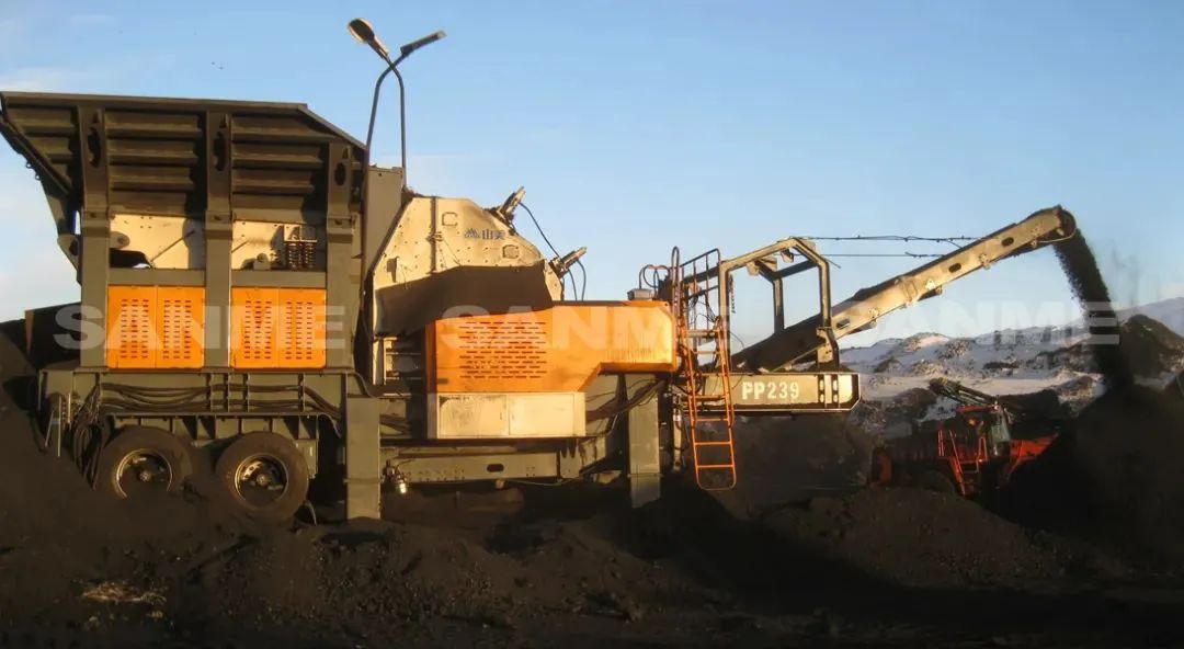 時產值近600萬！山美移動式破碎篩分一體站助力江蘇高碳鉻鐵礦破碎項目建設